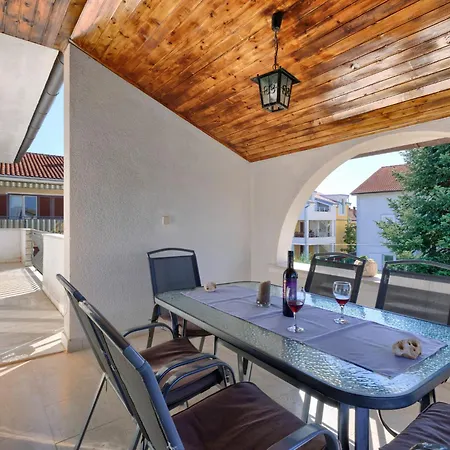 Ivanka By Interhome Пореч