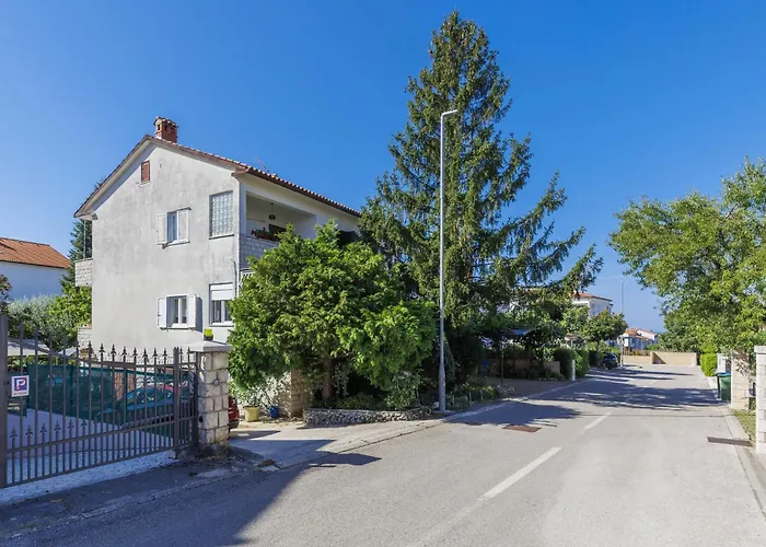 Ivanka By Interhome Lejlighed *