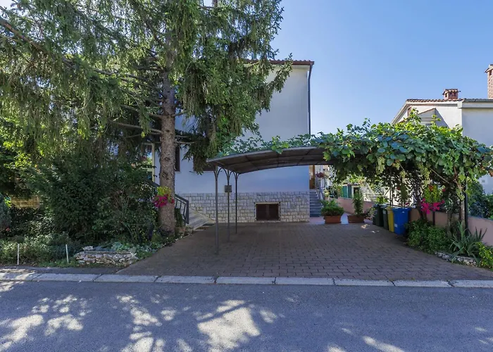 Ivanka By Interhome Lejlighed